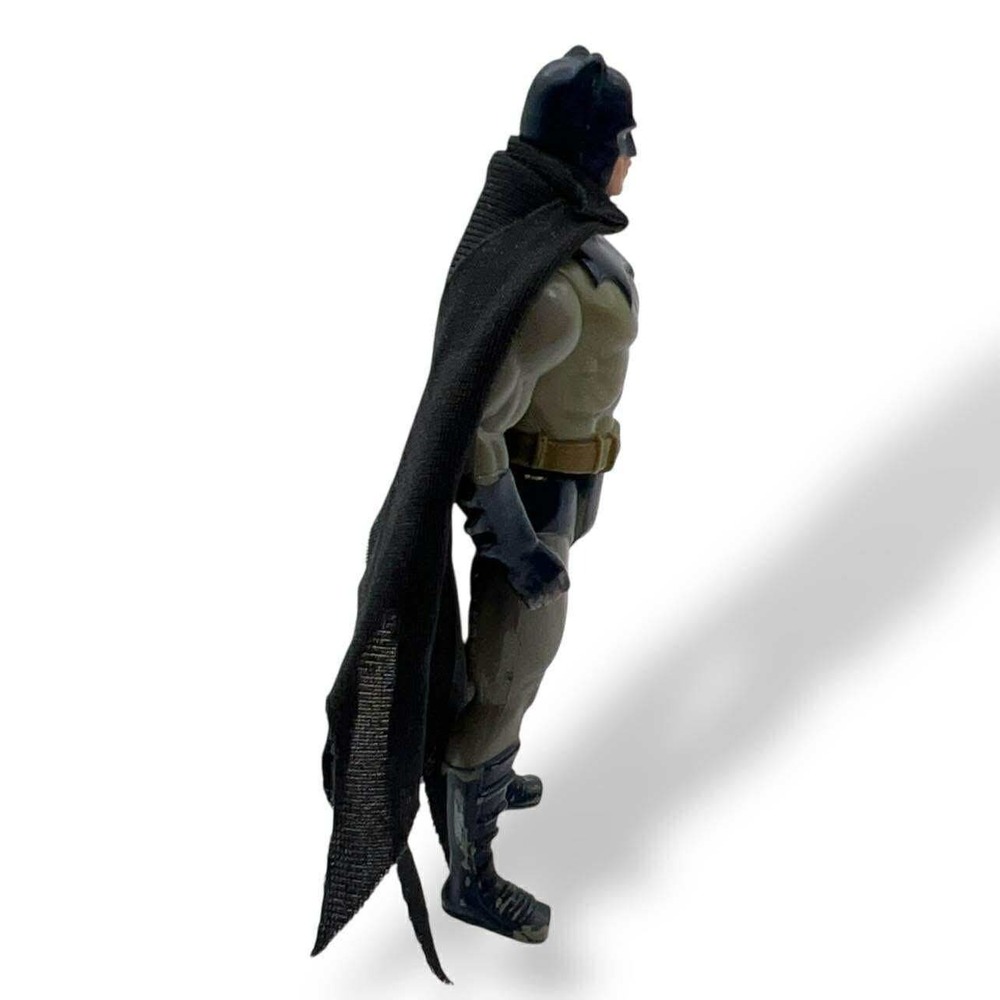 DC‎ Comics Batman Action Figure Vintage 1990s Gray Blue Suit Cloth Cape - Picture 10 of 12